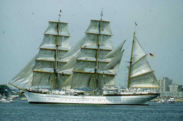 Die Gorch Fock II vor Boston